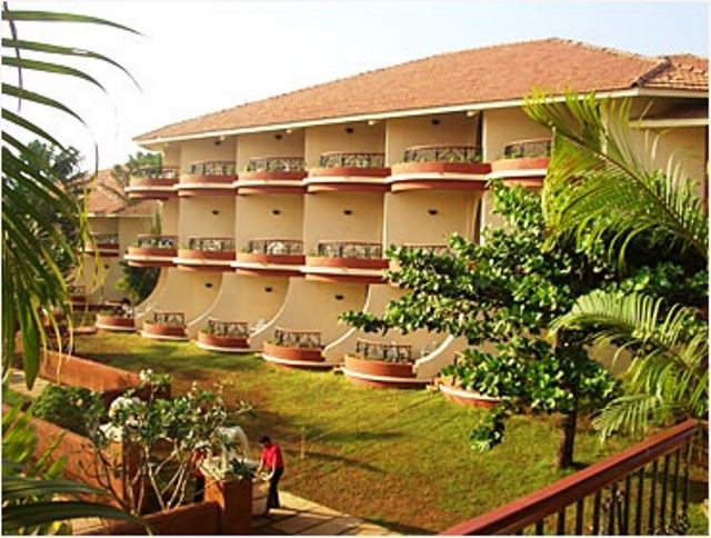 Отель Ramada Caravella Beach Resort